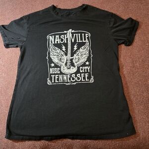 Nashville Tennessee Music City TShirt Men's Size Medium Unbranded Black & White